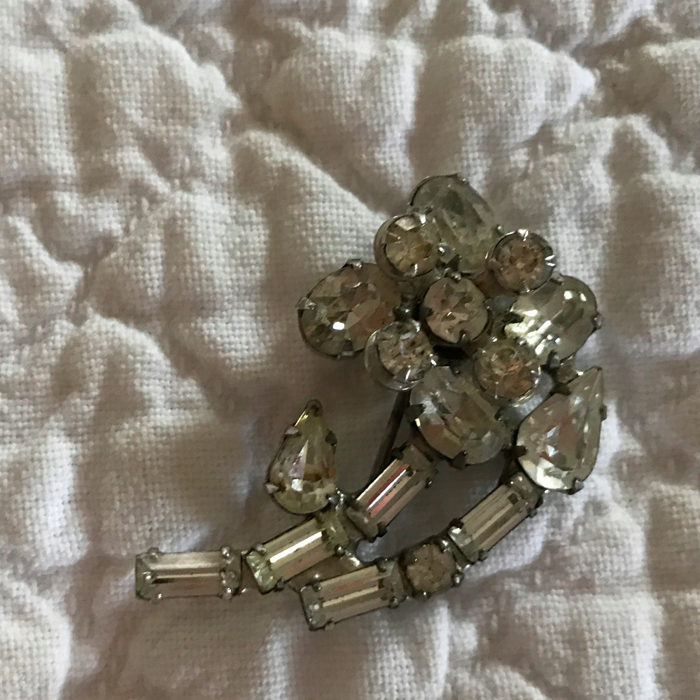 Vintage Kramer of NY Flower Rhinestone Brooch